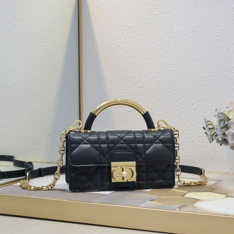 D*or top handle bags